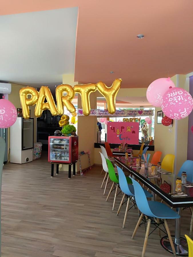 Family Hotel Varna Extérieur photo