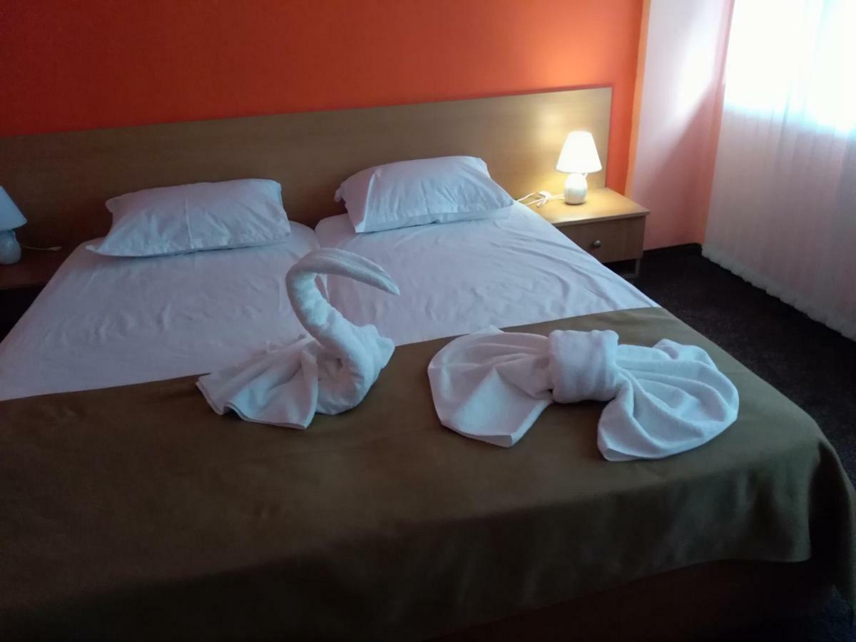 Family Hotel Varna Extérieur photo
